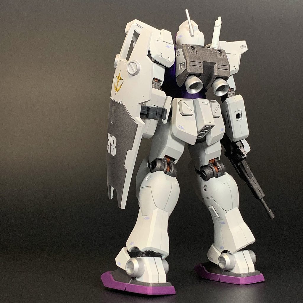 ◆使用塗料・ボディガイアノーツ No.071 ニュートラルグレー1・頭、足AMMO of Mig Jimenez A.MIG-127 PURPLE・ボディガイアノーツ No.037 純色バイオレット・武器、フレーム等クレオス アクリジョン N76 焼鉄色・シルバー部分クレオス  Mr.メタルカラー MC218 アルミ・イエロー部分クレオス ガンダムマーカーGM175 メタリックオレンジ・関節シタデルカラーBASE SCREAMING BELL スクリーミング・ベル・トップコートガイアノーツ Ex-09 Ex-セミグロスクリアー プレミアム