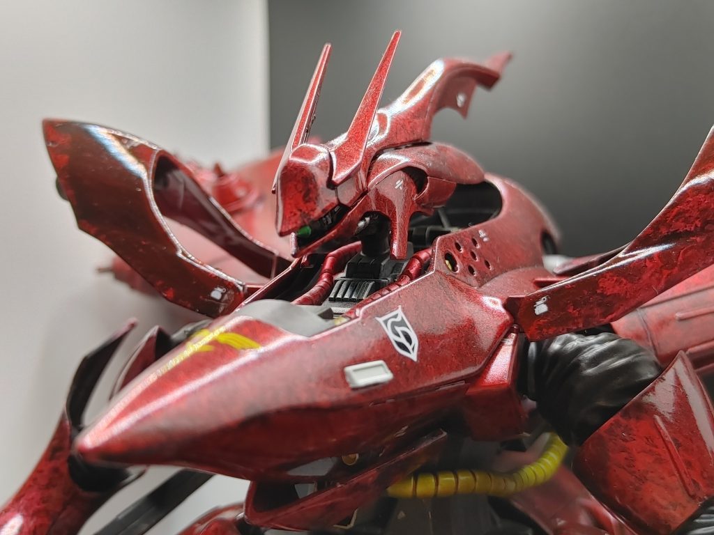 アップ。モノアイは市販Hアイズに下地にアルミシールを付けてます😄 