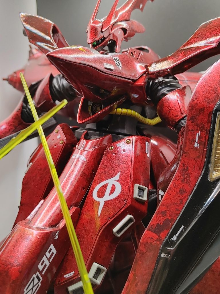 マイナスモールドは金属ビーズで加工。