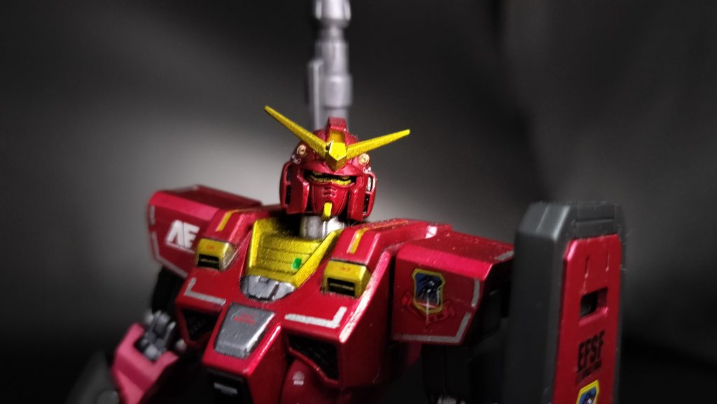 艶消し前。フルアーマーガンダムと併せなかったら、艶有りでも良かったかな(;^_^A　バイザー内も一応塗り分けてます。