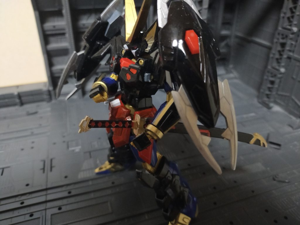 また、「ガーベラストレート・ファウンデーション仕様」も装備可能。