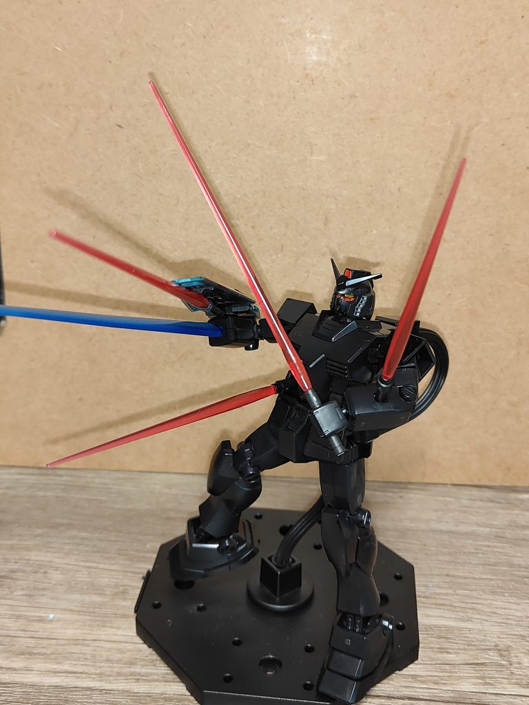 ビームがいっぱいガンダム–3枚目/制作者：HNK55SK