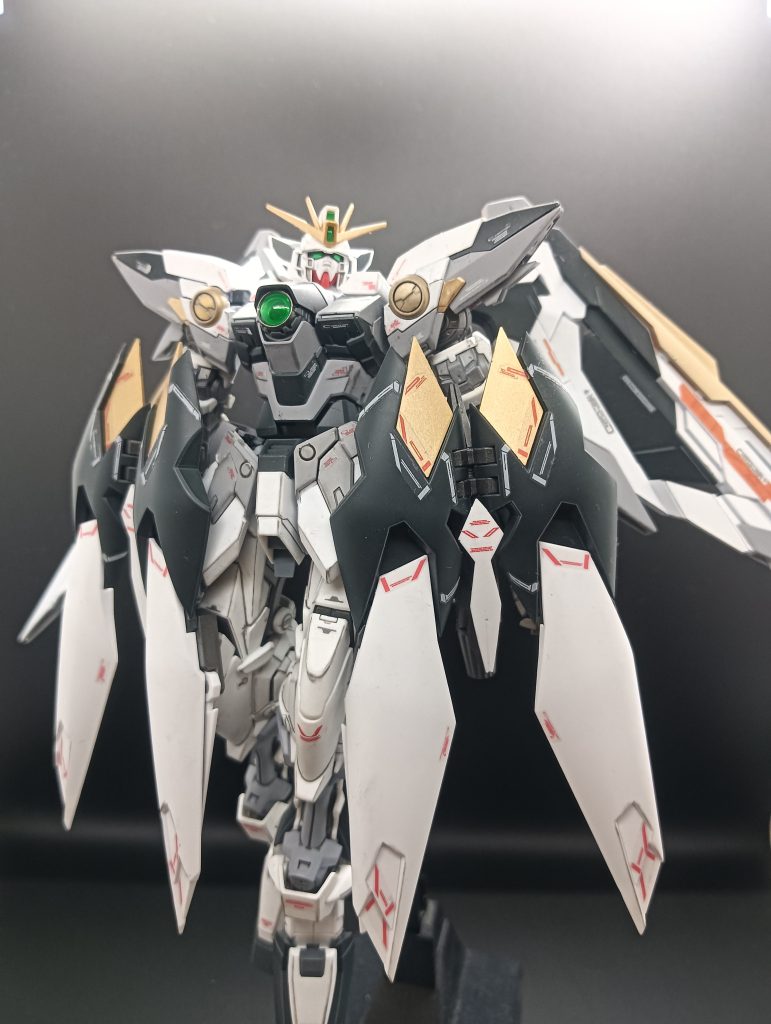 プロトゼロとアストレイはパーツ組み換えだけでミキシングできたので、思いのほか簡単にできました😁ウイングもフロント展開してマントのようにできるようにしました(gandam-hand1)