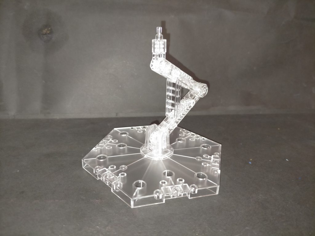 おまけ。今回使用したアクションベース。あるのとないのとでは、ポージングと撮影の自由度が格段にちがう。