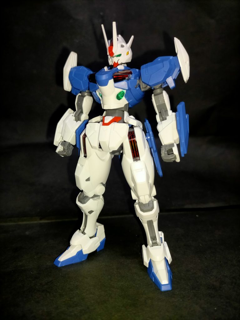 パーツはそんなに多くなかったので組み立ては楽でした。ていうかもう前もってライフルとバックパック組んで他のMSにあげちゃったからね…。