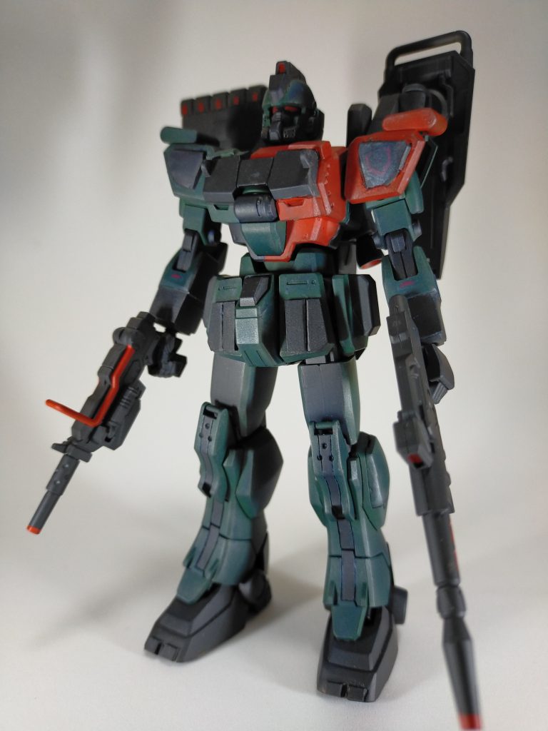 Ez8を製作してるうちに、何か似てるなぁと思い製作。装甲にスジボリとプラ版、首の延長と腰のポリキャップに3mmプラ板つけて可動域の確保をしました。