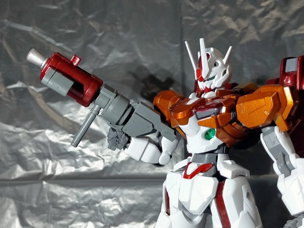 VABRS(ヴァブルス)搭載多目的ビームライフル兵器としてのビームライフルをベースにレスキュー用ツールとして再構築したもの。一般機にも初めから標準装備されている。この装備に組み込まれたVABRSとはVariable Ability Beam Release Systemの略称。“能力=Abilityを可変=Variable”の名の通り、出力及び用途の異なるビームを、状況に応じて任意で切り替え発生させる装置で、障害物を破砕する衝撃光波プラズミックパルス、消火用の放冷却線コールドイレイサー、壊れた配管等の穴やヒビを塞ぐ物触反応粘着硬化弾ハードゲライトンなど、状況に応じて使い分けることができる。余談だが、このVABRSは地球の小さな島国にある企業によって開発された。自社の特許でもあるこの技術は戦争等の悪用防止のため、その開発に関するデータは厳重な社内機密となっている。