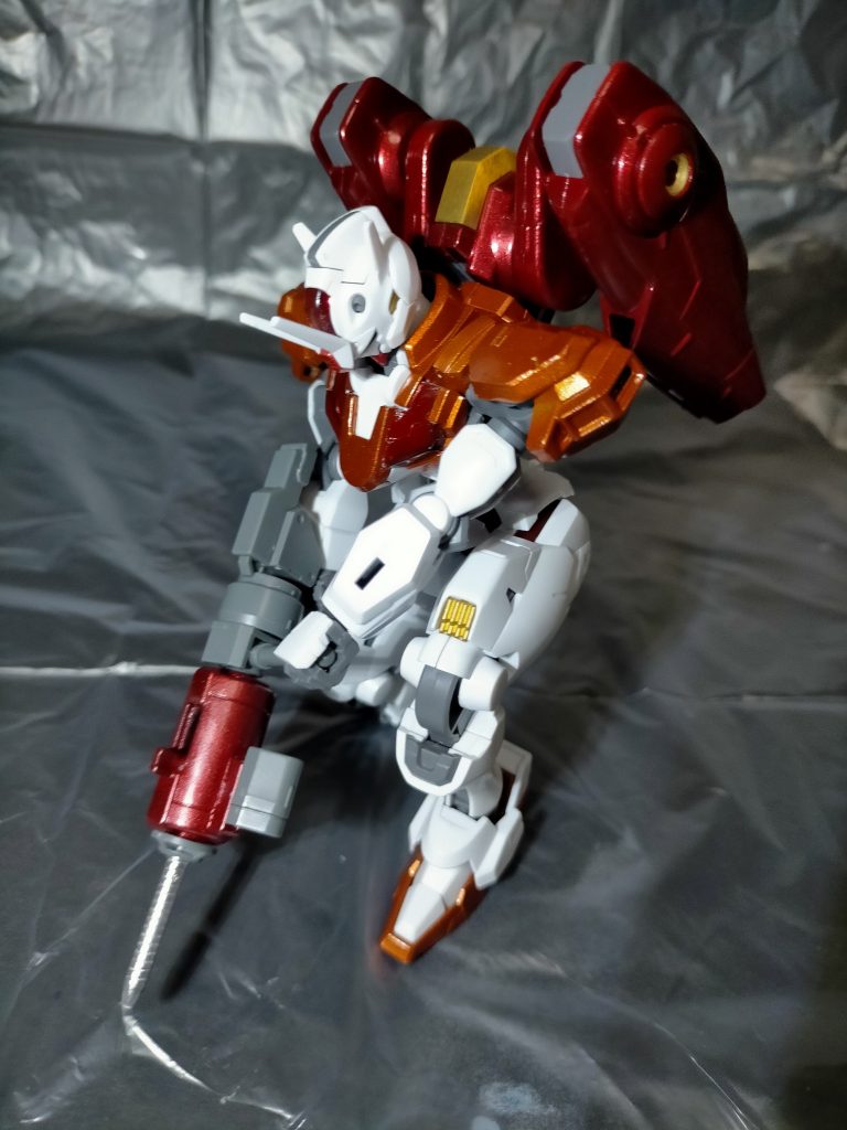 環境等の問題で万が一ビーム関連の機器が使用不可になった場合、ローリングソーやドリルといった実体系アタッチメントを装着、使用する時もある。