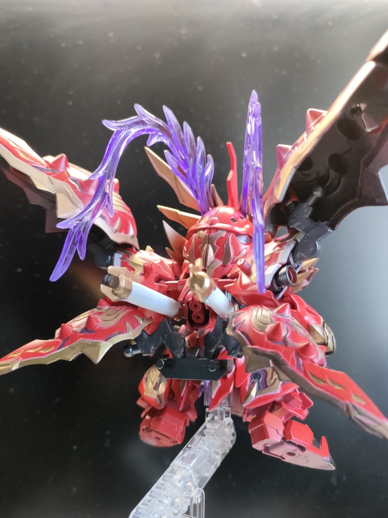 後ろも塗り分けました。ナイチンゲールには不要なパーツは切り取ったほうが良かったかな