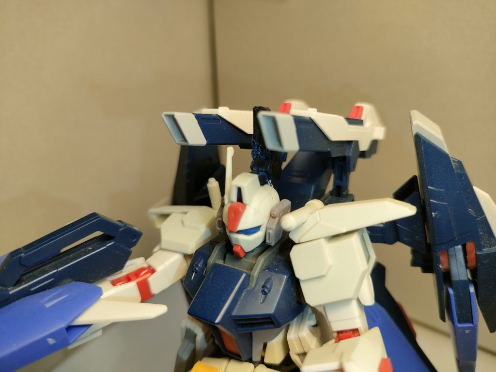 　フリーダムシリーズに採用されていたバラエーナ・プラズマ収束ビーム砲を再び背面に設置。固定砲台としてより簡略化したことで扱いやすくなっている。