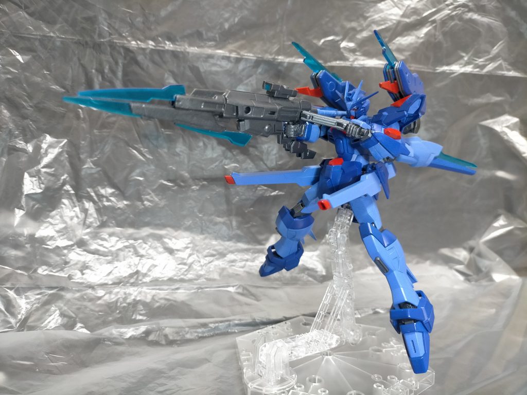 制作過程にもうpしたけど、ポージング中右大腿部の股のジョイントが折れました…(泣)まさか完成直後にそうなるとは…みなさんもいろいろ動かす際は気をつけてくださいまし。以上です。お粗末様でした。ご安全に。