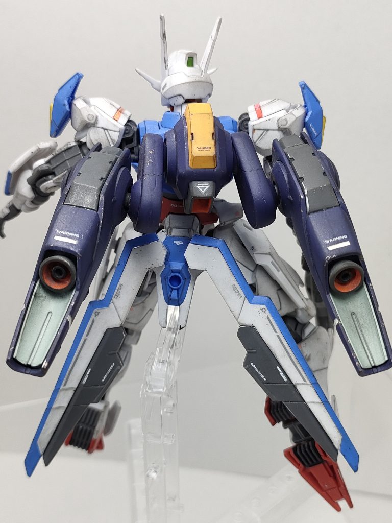 フライトユニットもデカール貼り付けとウェザリングしてます😀