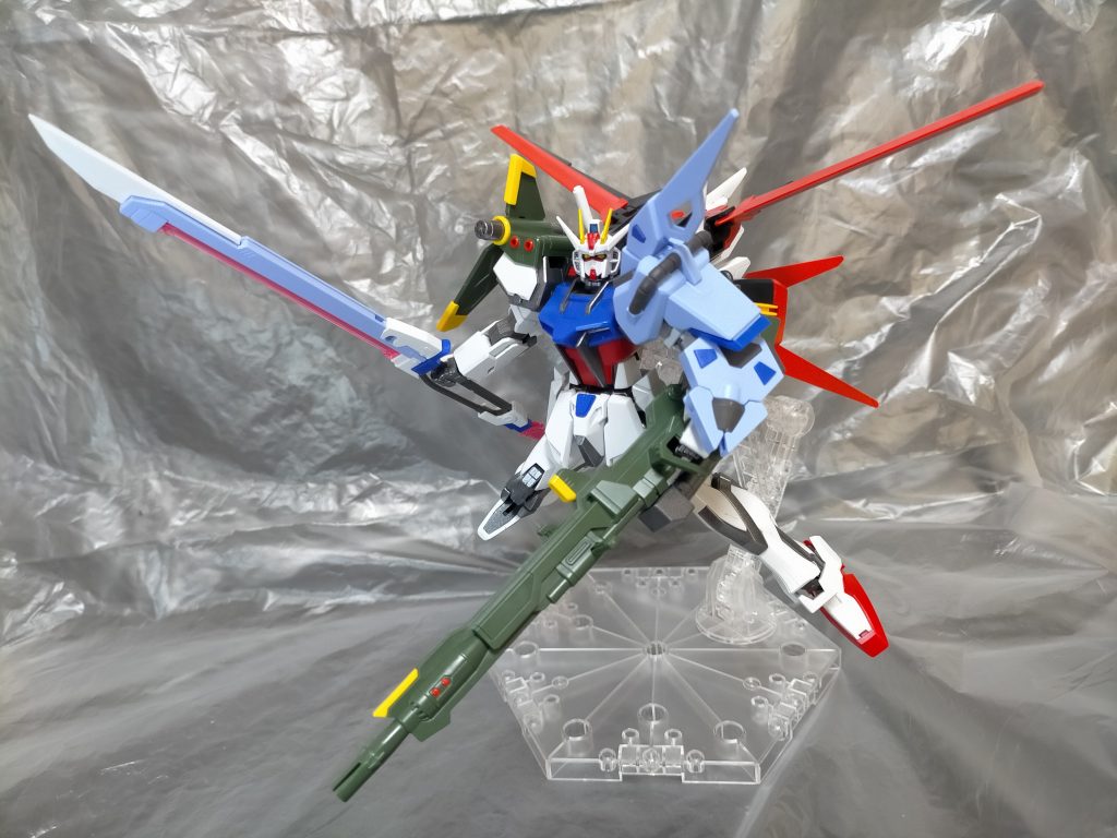 ポージングも一苦労…。最後にお詫び。休むと言っておきながら結局投稿してごめんなさい。これだけどうしてもうpしたかったんで…今度こそひと休み。投稿するにしてもかなり間隔開くと思うので、何卒よろしくお願いします。