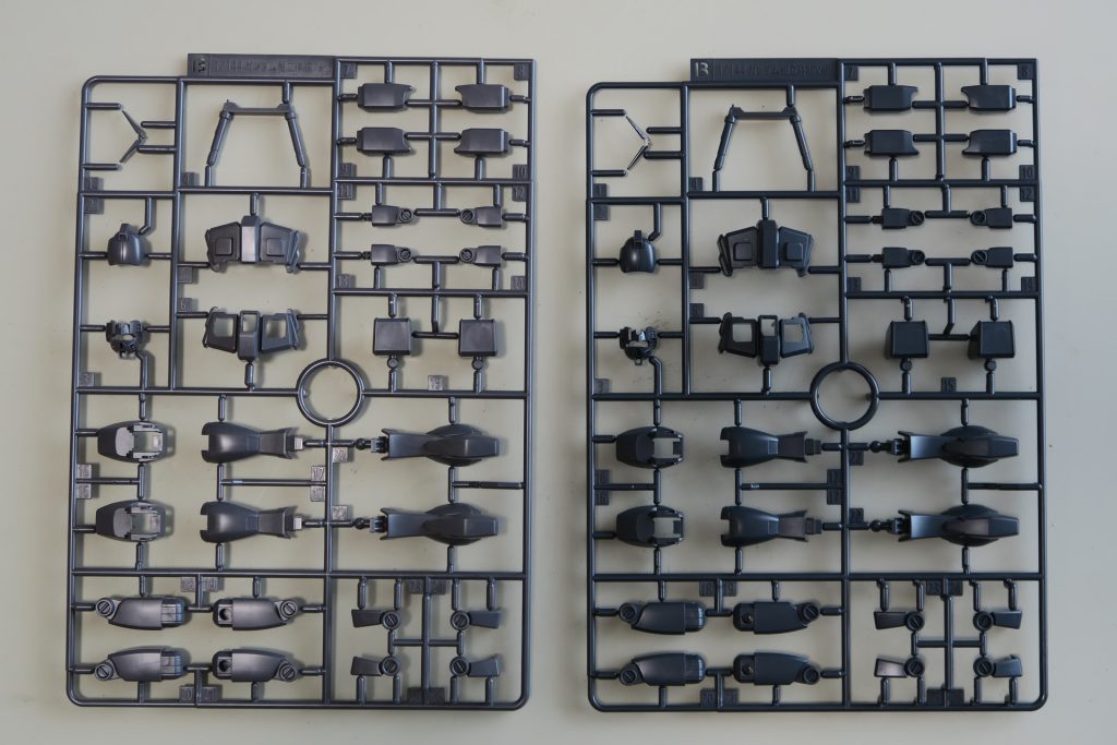 写真ではわかりにくいですが、ダークグレーとオフブラックの２色