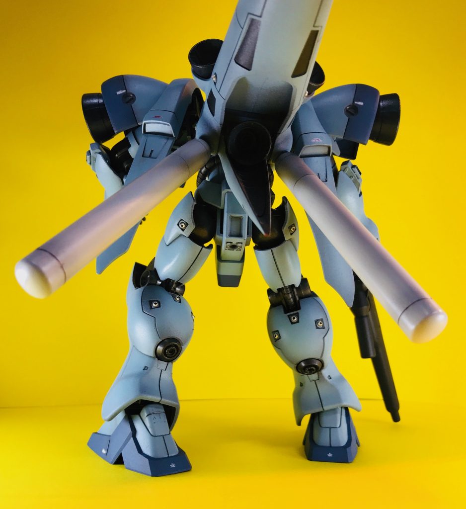 この巨大なバックパックとふくらはぎの映っているバックショットがお気に入り。