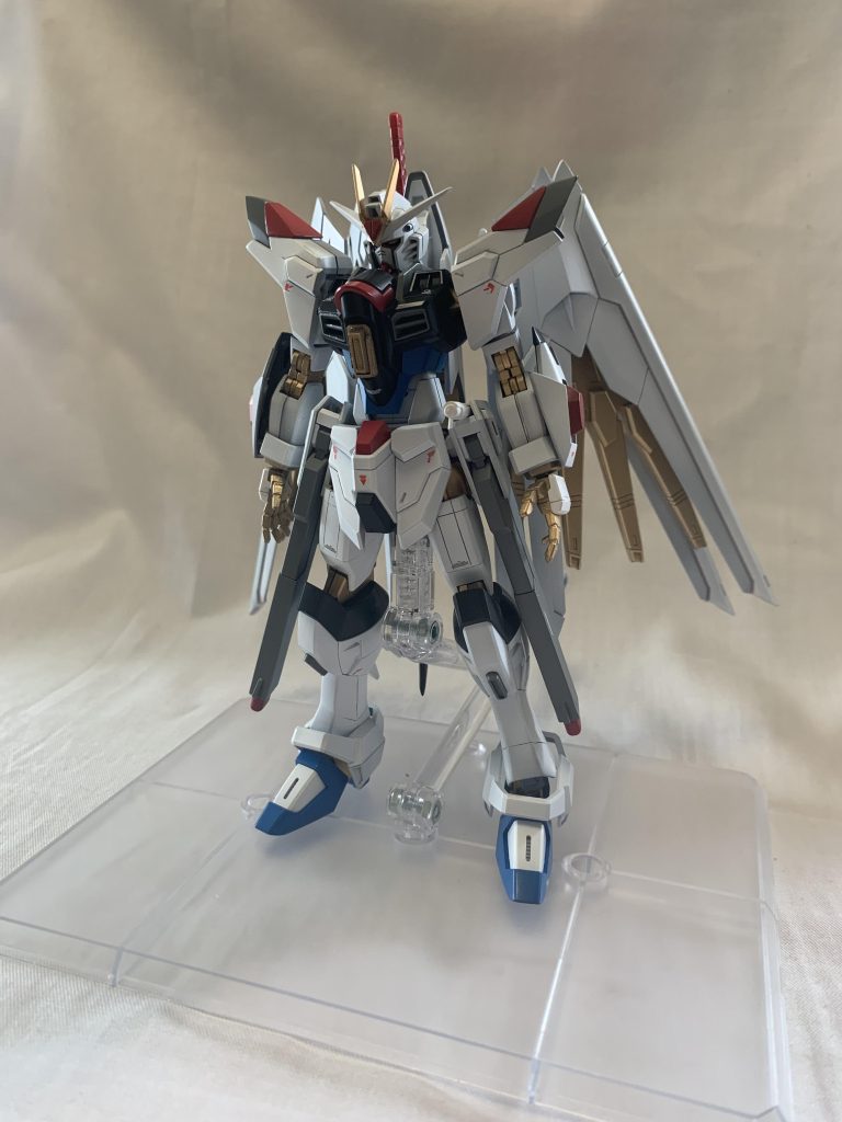 加工ポイント・腹部ビーム砲を市販パーツに置き換え・スネで3ミリ延長・上腕1ミリ延長・腹部1.5ミリ延長あとはシャープ化とエッジ出しです 