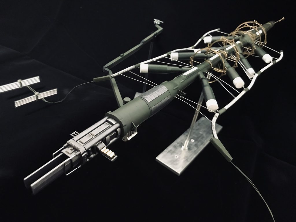 射撃指揮クレーンアーム可動。