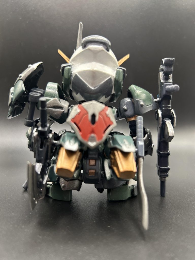 旧式装備のストラトスを近代武器の装備に改修。改修に伴い、義手と義足は新調されている。