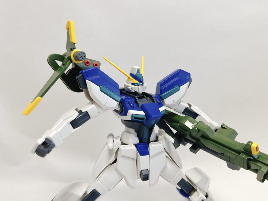 まずはランチャーストライカーバックパックにコンボウェポンポッドをジャンクパーツで接続〜