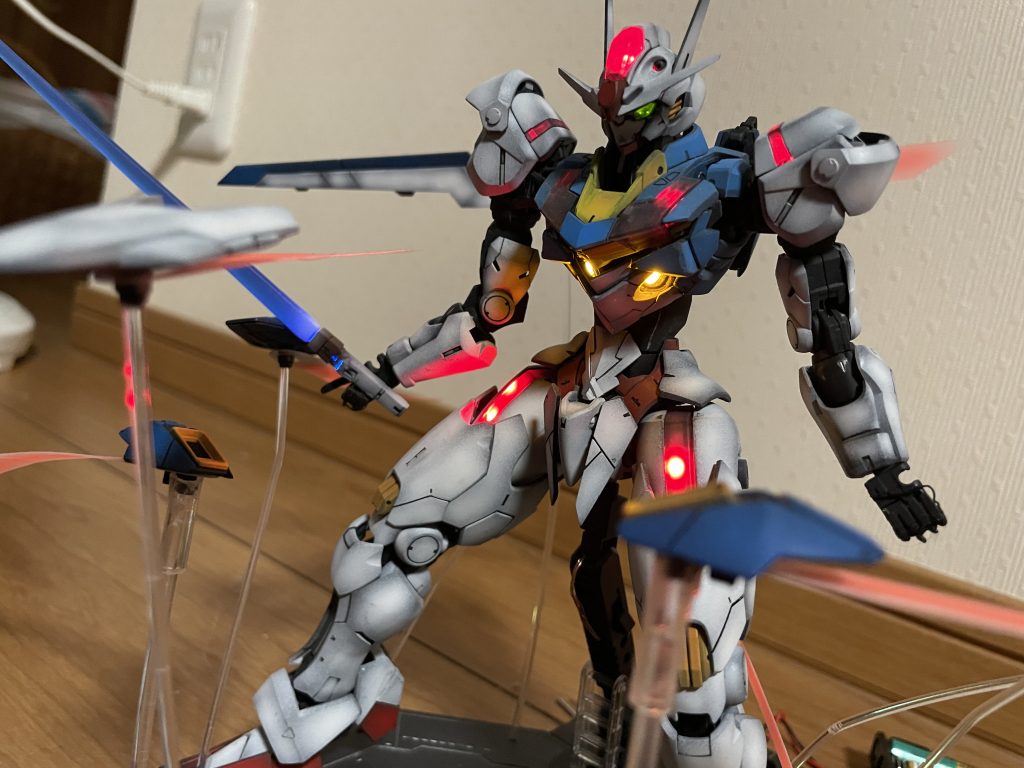 シェルユニット赤発光ビームサーベルも発光