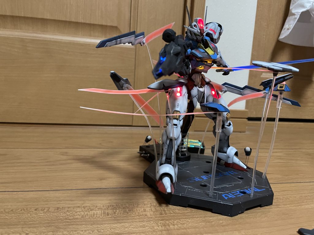 ビームライフルに持ち替えて、ライフル発光