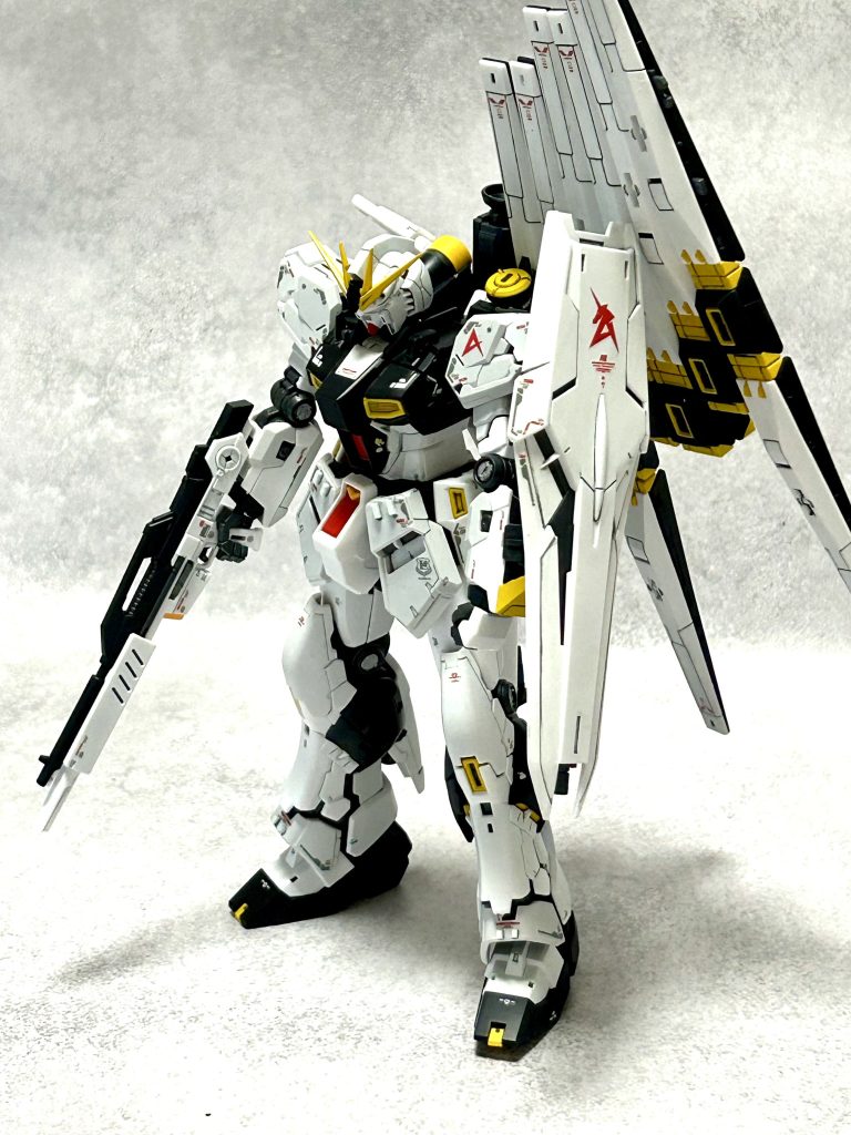 νガンダムは、SDしか作った事がなかったので、（一枚もののファンネル💦）ひとつずつわかれているファンネルを作るのが楽しすぎて🤩すごく迫力あるファンネルに感動✨