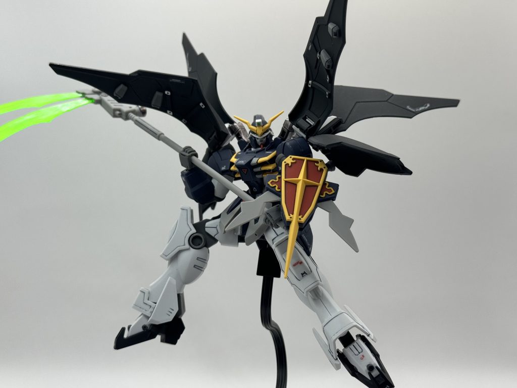 部分塗装、墨入れ、つや消しによる簡単な仕上げですが十分カッコいい!黒基調の機体はツヤ消しするだけでめちゃくちゃ良くなりますね。