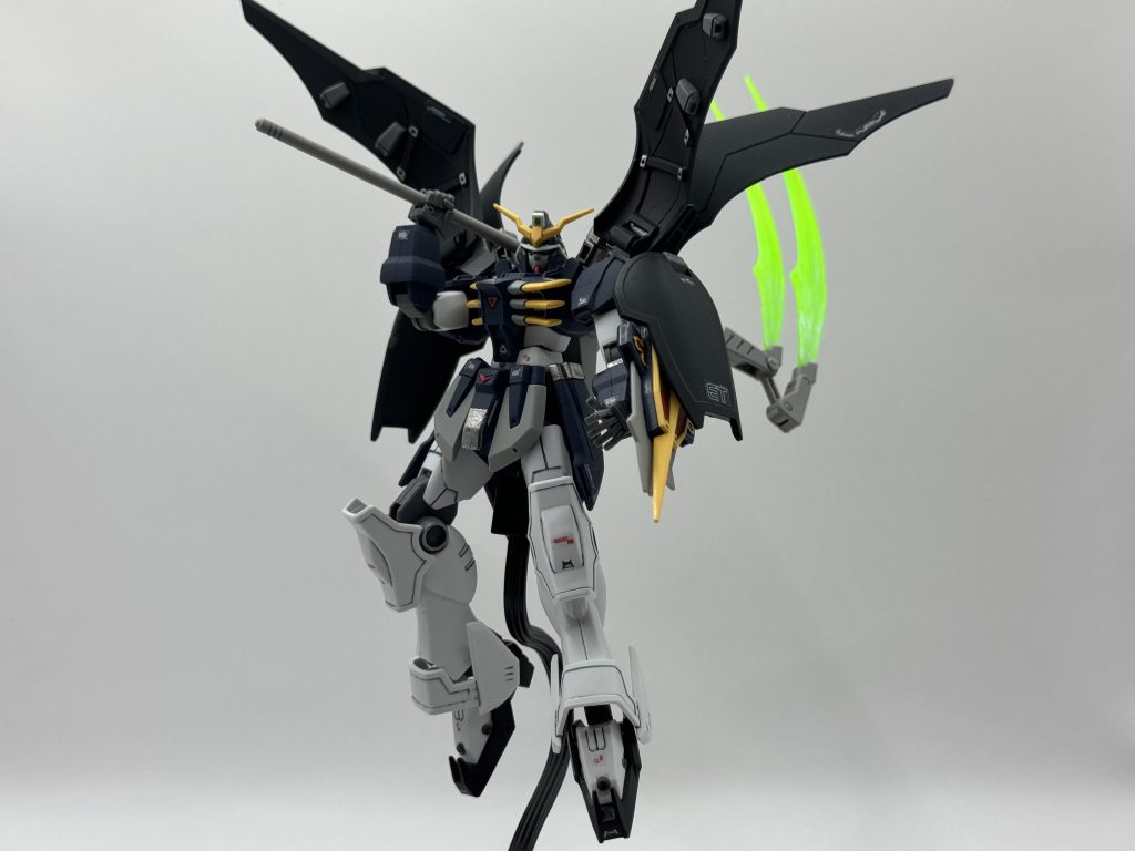 デカールは持ち前を適当に拝借。何も考えずに貼ってて後で気付いたんですけど、どうやらエターナル所属のようです。SEED勢に貼るべきでした。。