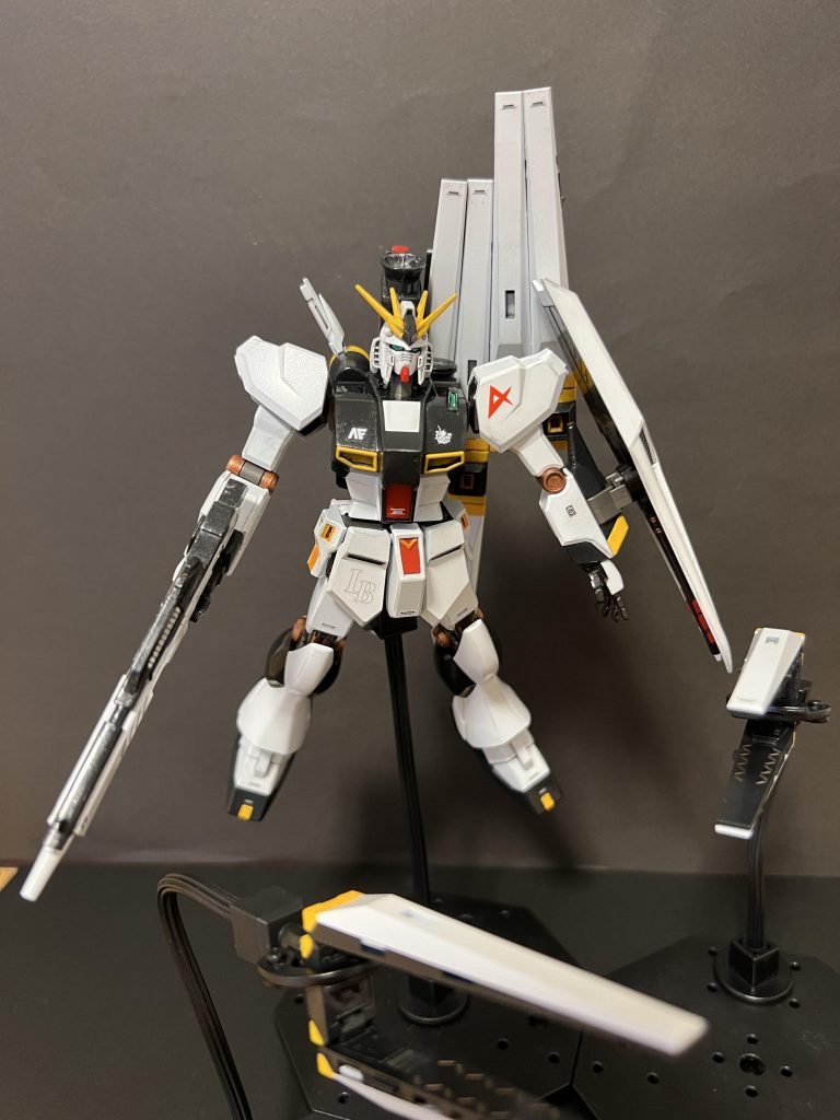 ニューガンダム–8枚目/制作者：コロのすけ