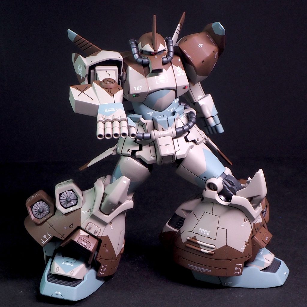 ハリボテミキシングにならない様に、可動部は殺さずしっかりとポージングできる様に丁寧に工作しました。