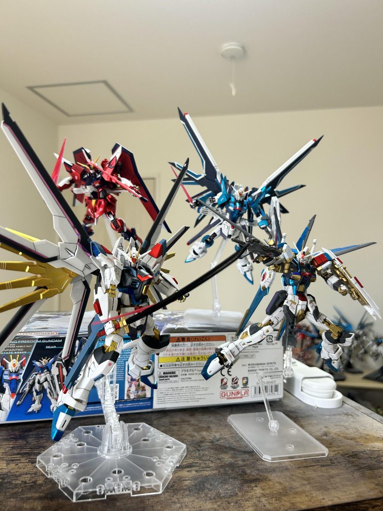 SEED FREEDAMの私が作った4機。やはりインパルスがRGなだけあって抜けてますね。