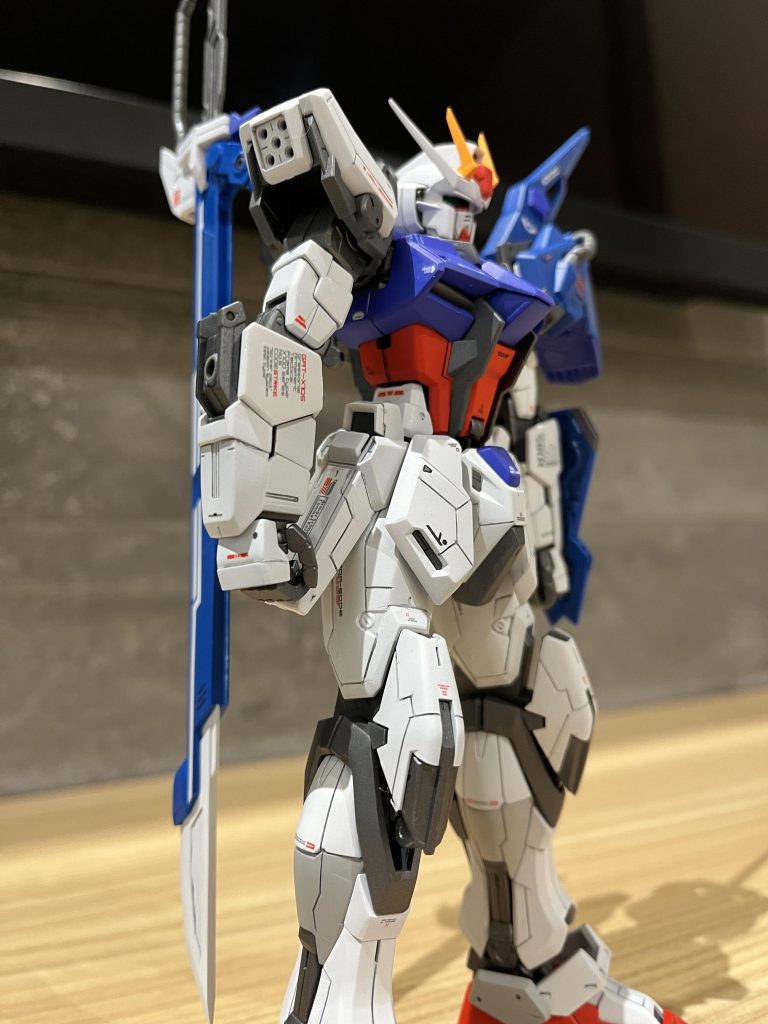 ソードの左肩のアーマーがちゃんとはまらないのって私だけですかね?