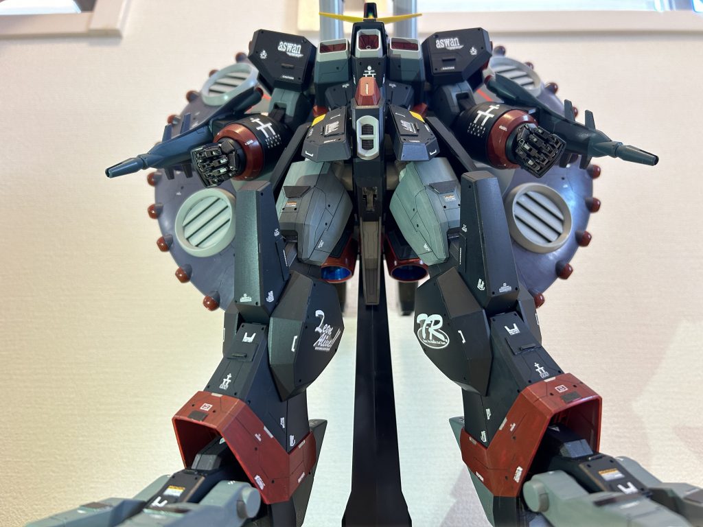 HGデストロイガンダム–3枚目/制作者：GAR