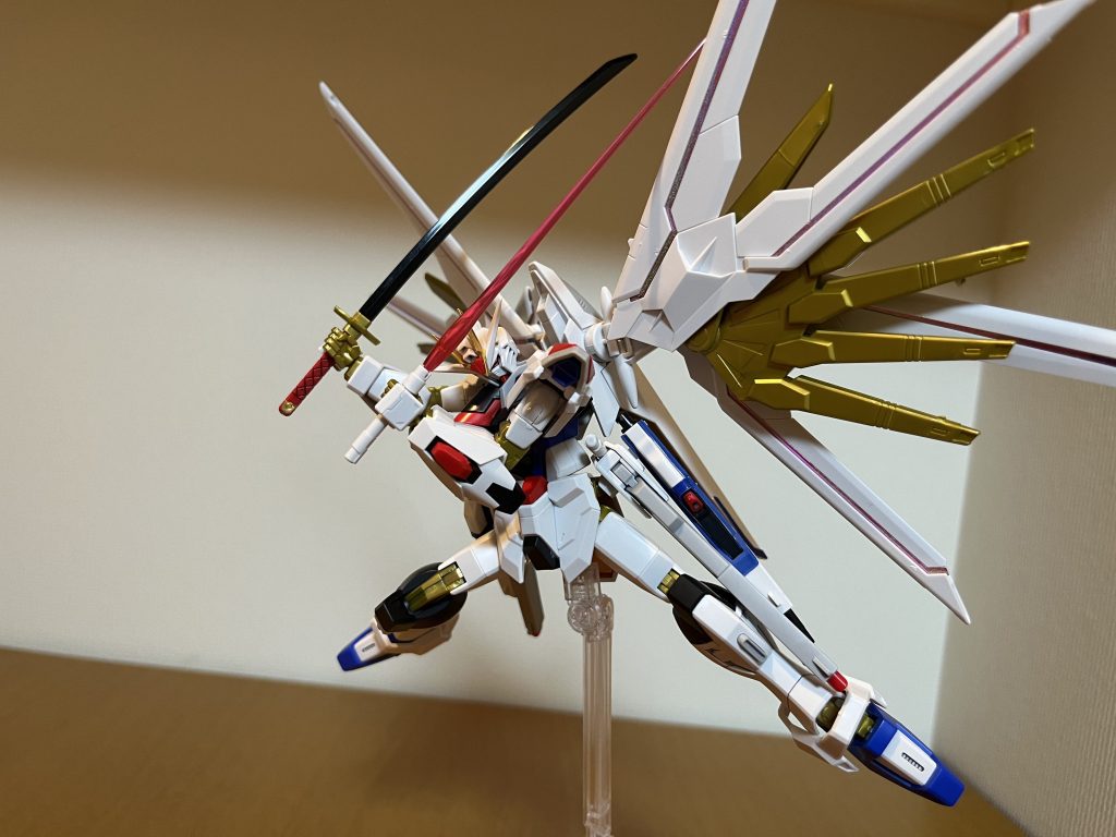 HG マイティーストライクフリーダムガンダム–3枚目/制作者：刺身オレンジ