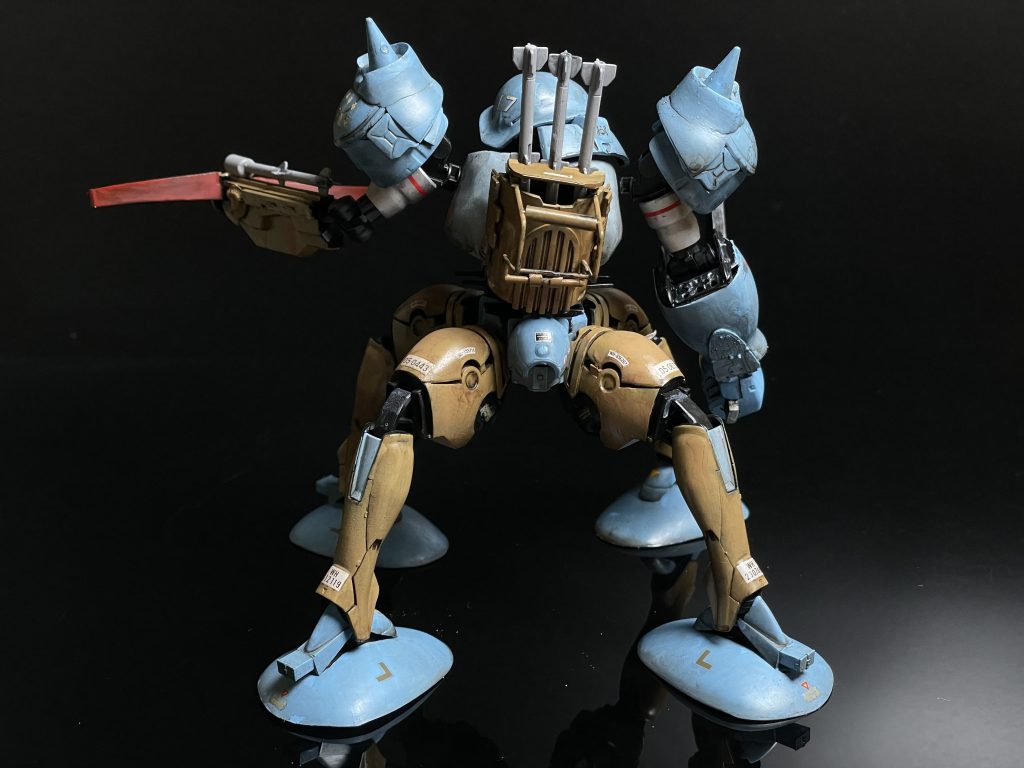 背中には矢立もあります.