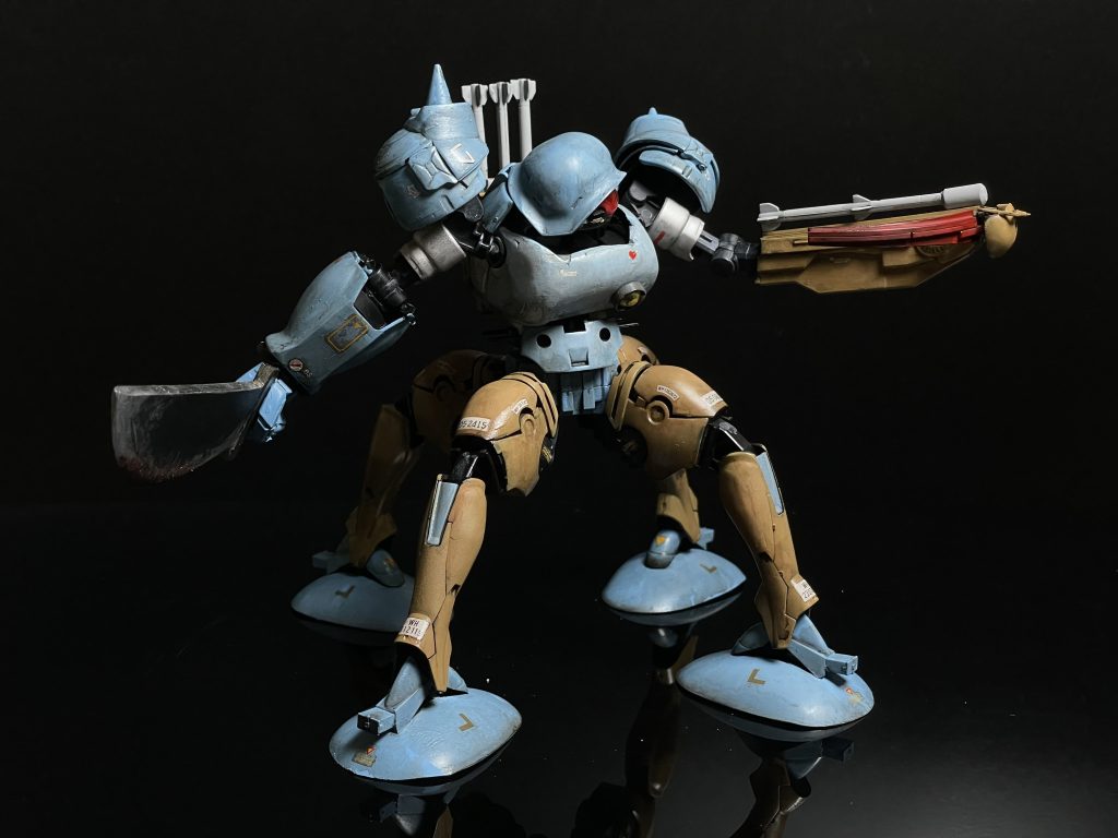 弓のように見えて,多分レールガンかなんかと思いますが.