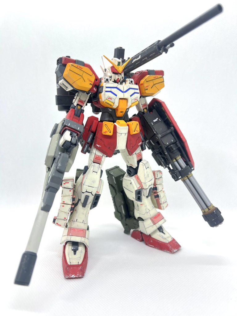 初参加という事で子どもの頃から大好きだったヘビーアームズをチョイス。コンセプトはEW版とTV版ヘビーアームズの融合+オリジナル武装の追加を目標にしました。