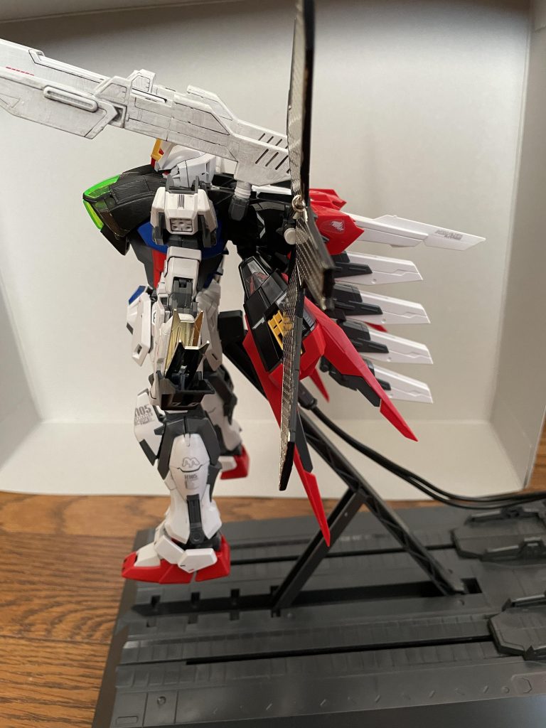 ちなみに、一撃一回限りなので、パーフェクトストライクガンダムに使用する予備バッテリーも積んで、一回でエネルギーを使い切る感じにしました。