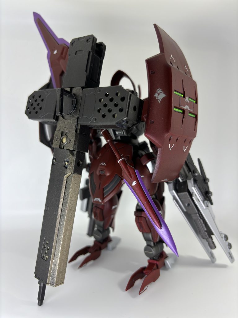 アンビカーは同じパーツをパテでくっつけて作成！十字架の意匠がなくなるので、MSGグレイブアームズで父さんの罪を背負ってもらいました！