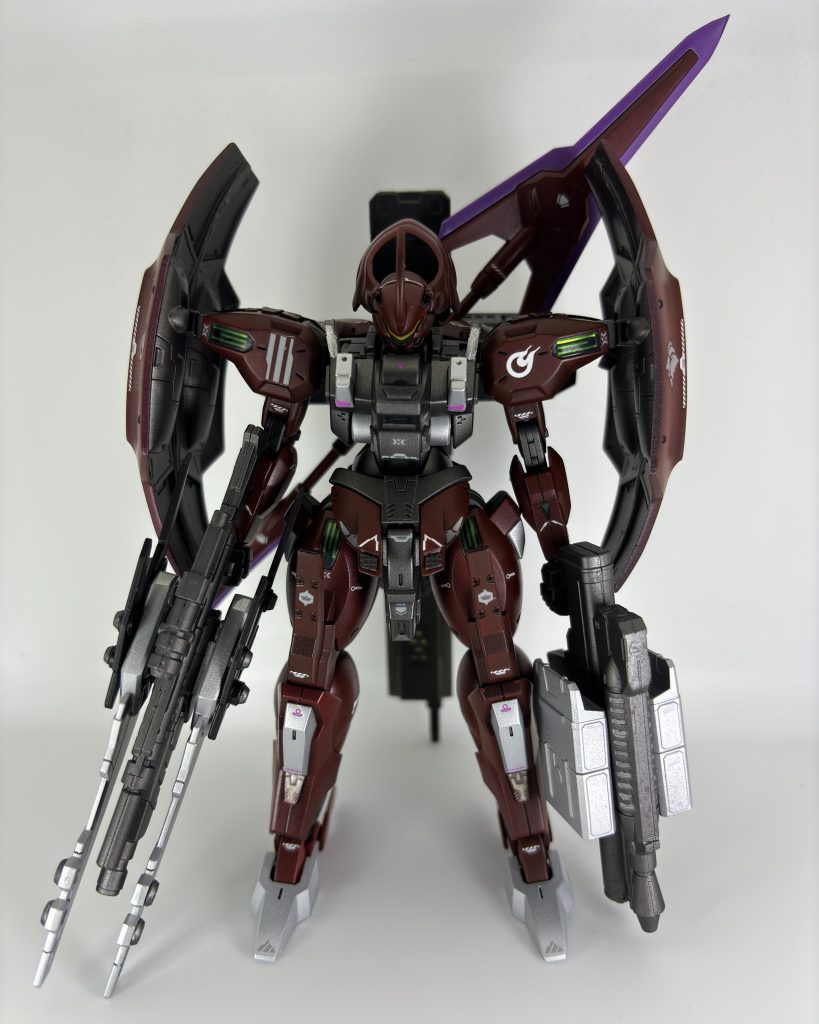 胴体や脚には追加のディテールアップパーツを盛りました。段モだけは寂しいです。