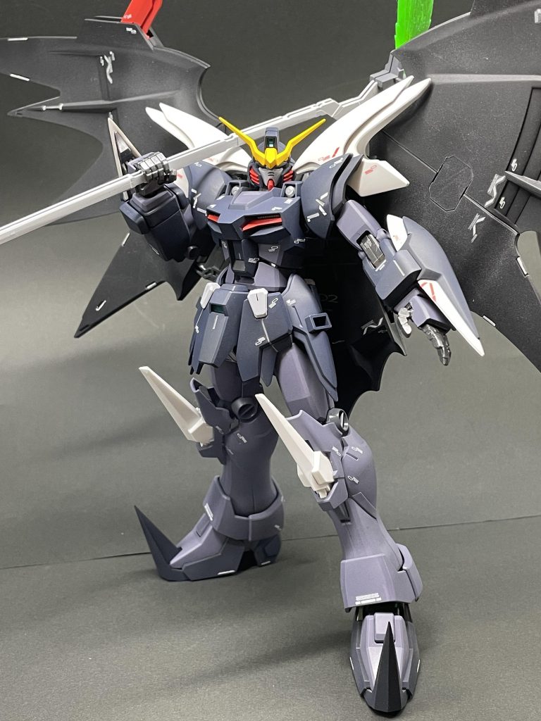 フレーム中心にABS素材が使用されており、パーツ負荷を考慮し、仮組をしないで塗装しました。ABSは塗装する場合、プライマー吹いても不安な素材ですよね😫今回はパーツを割らずに済みましたので良かったデス