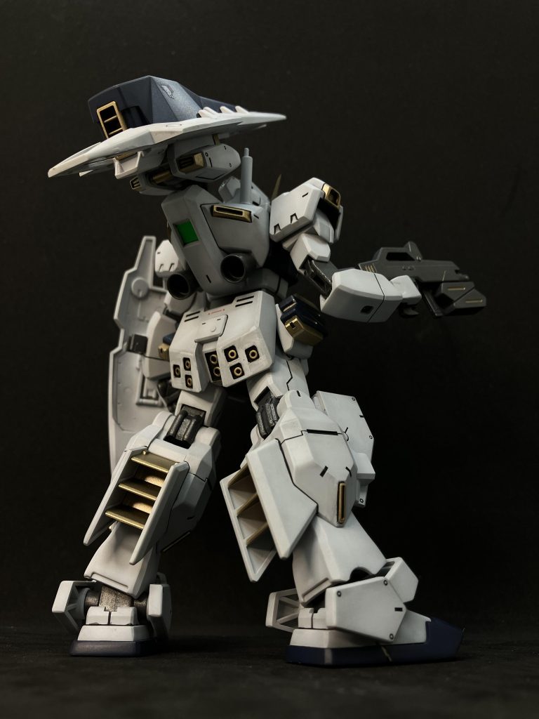 デカールは何となく雰囲気で貼りました。