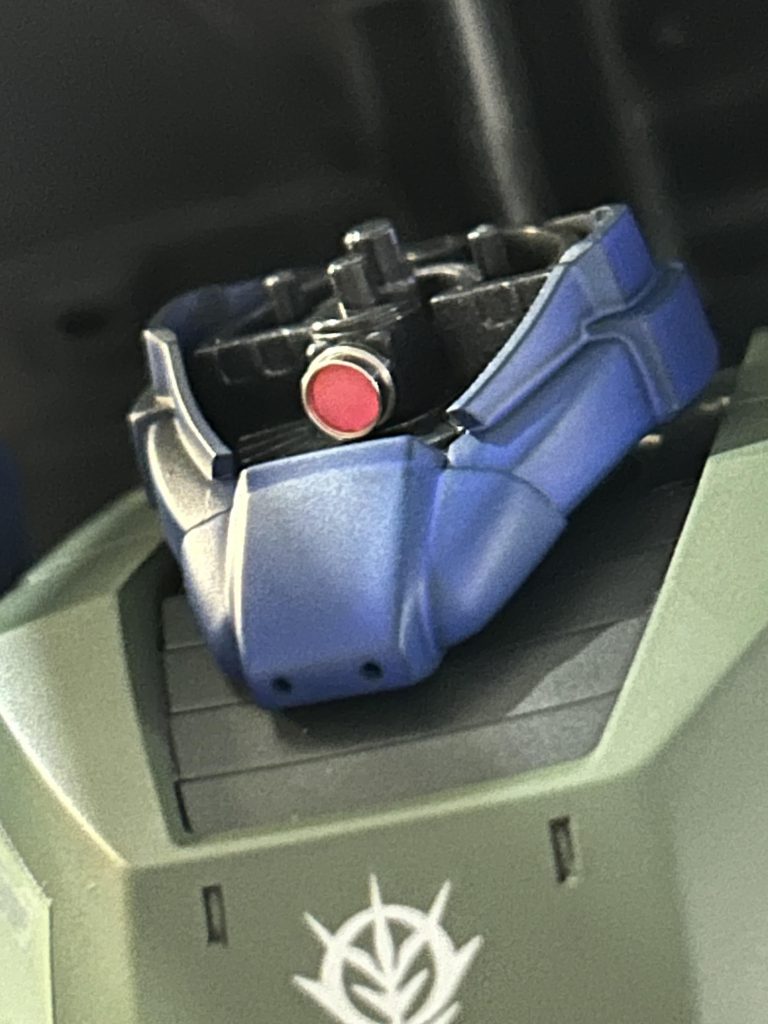 モノアイはメタルパーツ使用