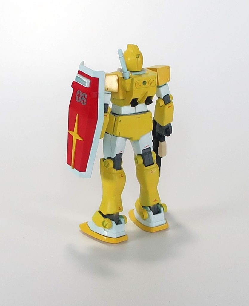 本来、訓練機なので実戦には出ないはずなのだが、本機に限ってはジャブロー防衛戦の際、100ミリマシンガンを装備して出撃している。