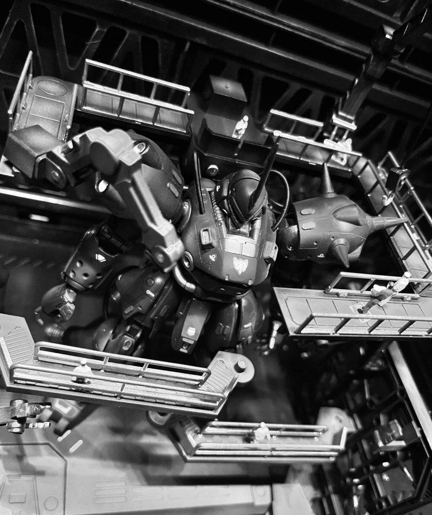 作業員の石田さん「モノクロフィルムも雰囲気でますね」