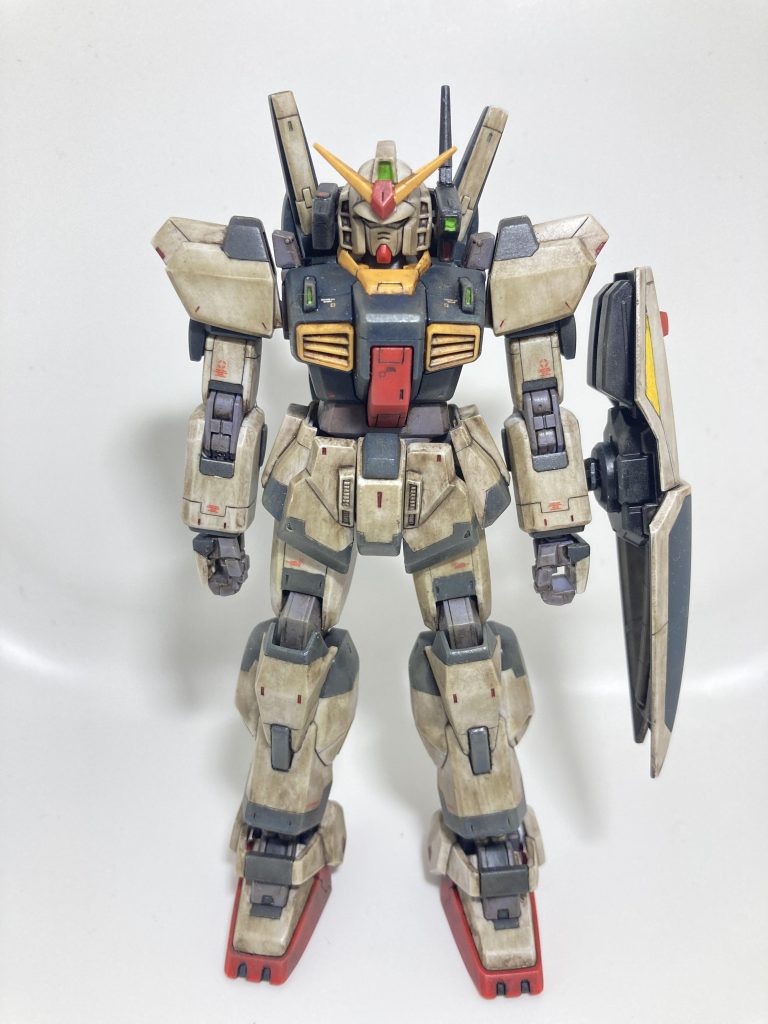 こう見ると、グレーの部分塗装はあまり馴染まなかったかなと