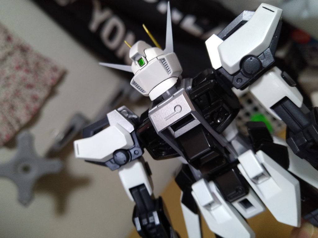 肩や背中はメッキ感が出て良い感じに塗装できました。