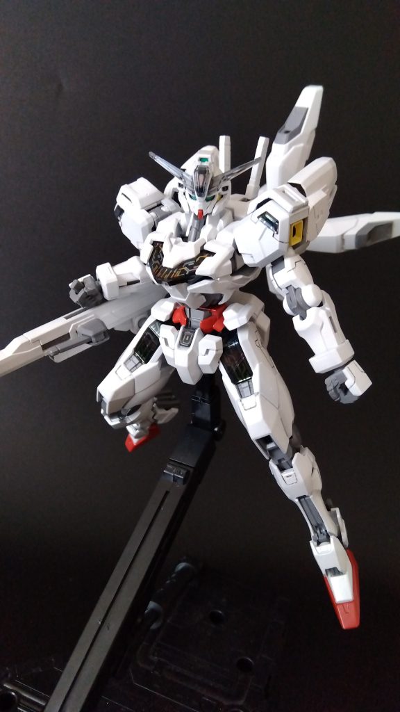 「 止めに来たんだよ、二人を!」パーメットスコア5の状態が好きなのでアンテナだけクリアパーツにしています。プレバンでスコア5版の発売の話が出ましたがシールくらい最初からつけてくれても。