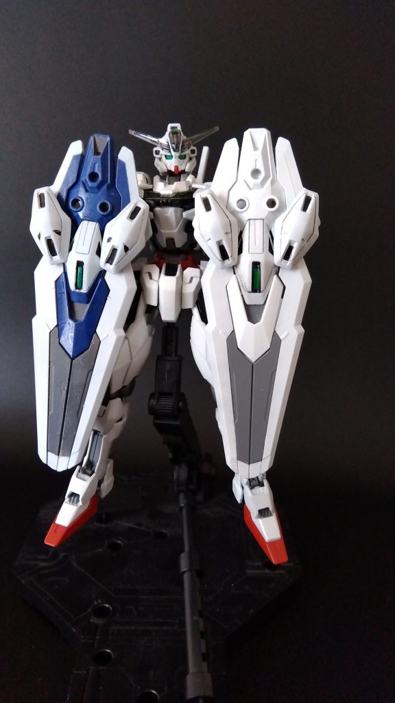 写真を撮ったのはいいんですがパール感がさっぱり出てない気がしたのでエスカッション同士で比較。あまり変化は見えず。左足の甲がそれっぽく光ってるので見逃していただければ。この辺また別の機体でリベンジしたいですね。閲覧いただきありがとうございました!