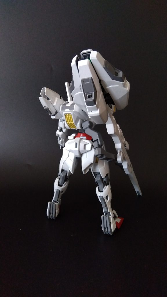 正面&バック。パール部分はグレーサフ→ホワイト→パールホワイト→光沢トップコートの順で塗ってます。